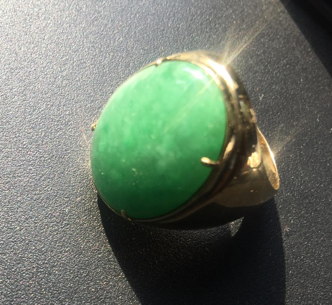 Marked 14k Fzn Vn Jadeite Gold Ring