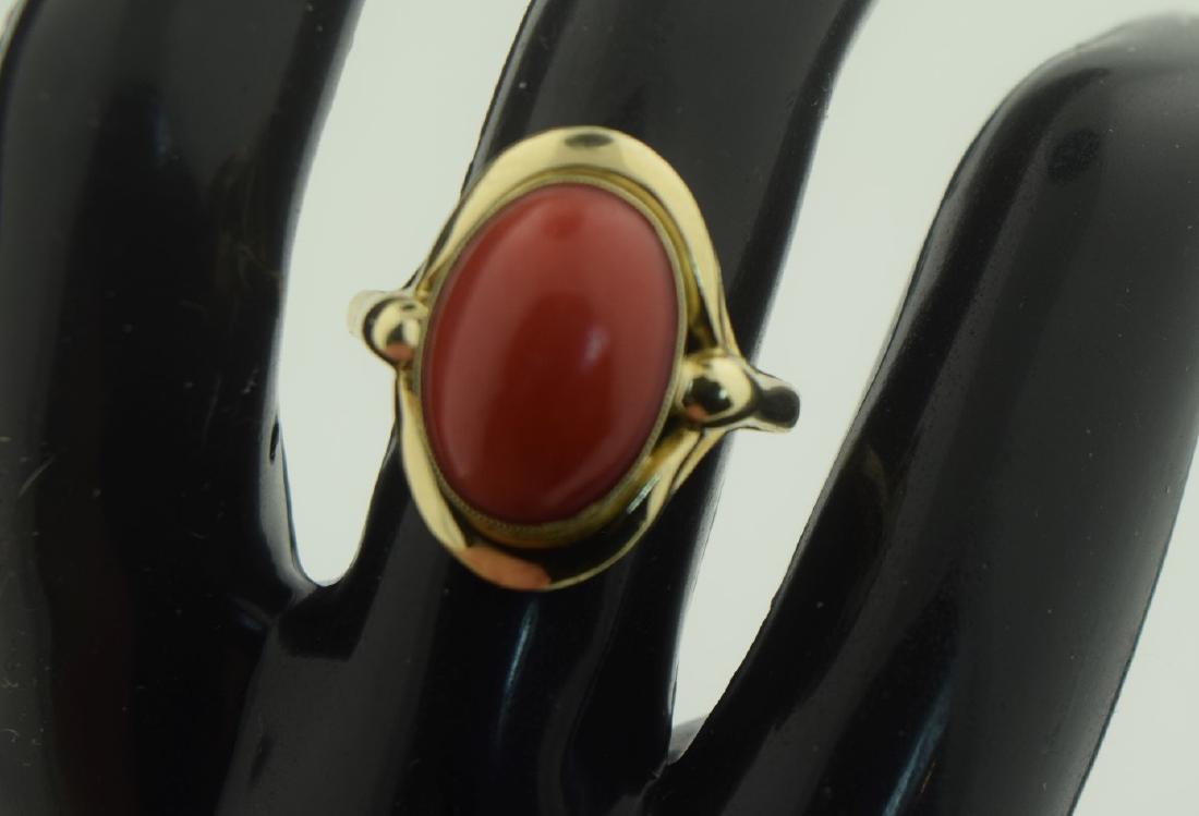 Vintage 8K Gold Red Coral Ring (1 of 7)