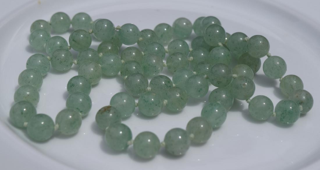 Vintage Green Beads Necklace (1 of 2)