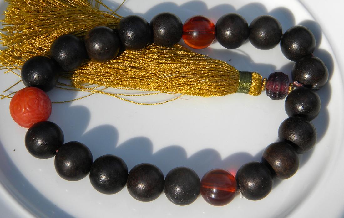 Antique Chen Xiang, Nan Hong Buddha Prayer Beads (1 of 2)