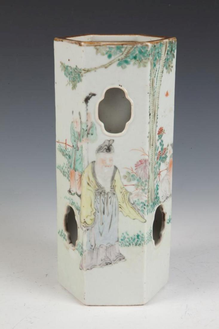 CHINESE PORCELAIN MAO TONG, Guan Yao Nei Zao mark, Qing (1 of 4)