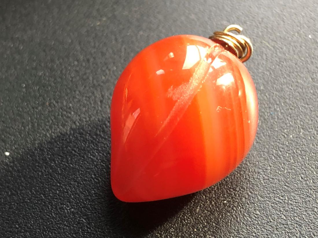 Vintage Carnelian Peach Pendant 14K Gold Bale: Vintage Carnelian Peach Pendant 14K Gold Bale, Size: 1.3" x 0.75"