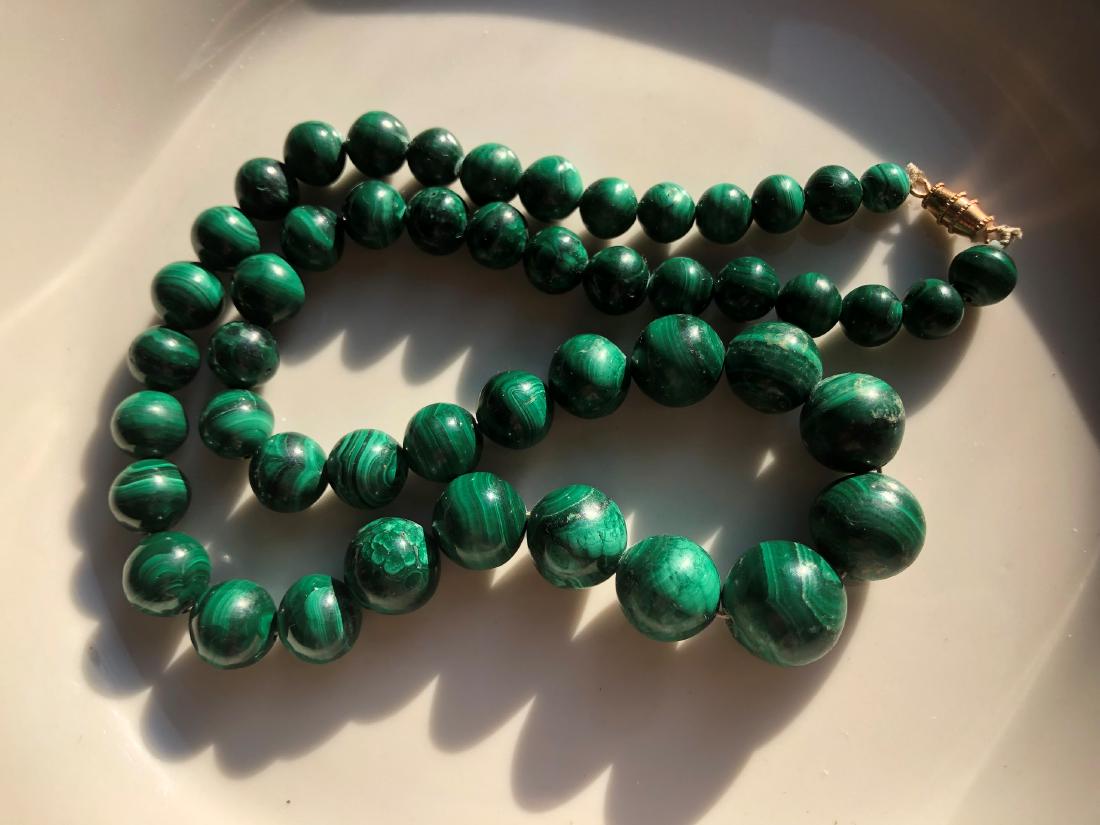 Vintage Malachite Beads Necklace: Vintage Malachite Beads Necklace, Length: 20", Size of center bead: 16.13mm