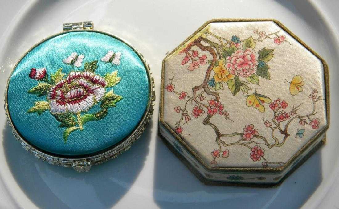 Two Vintage Chinese Silk Embroidery Boxes (1 of 4)