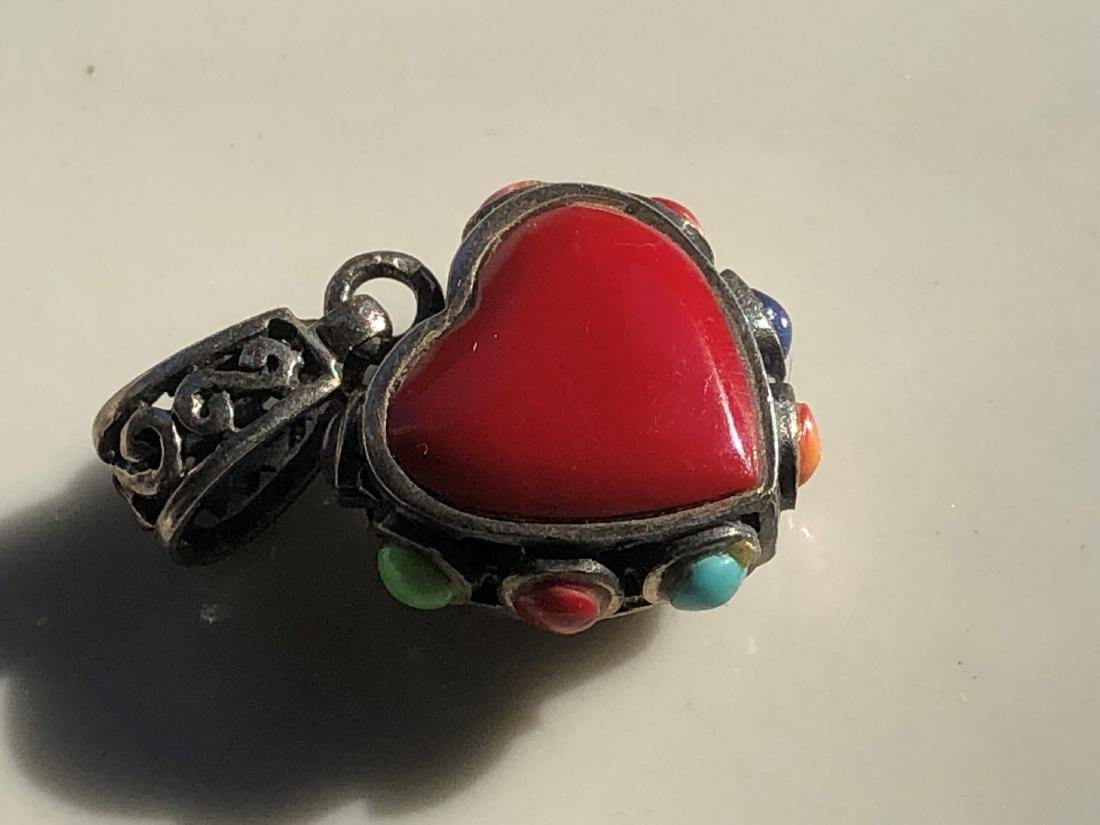 Antique Silver Heart Shape Pendant: Antique Silver Heart Shape Pendant, Size: 1.2"