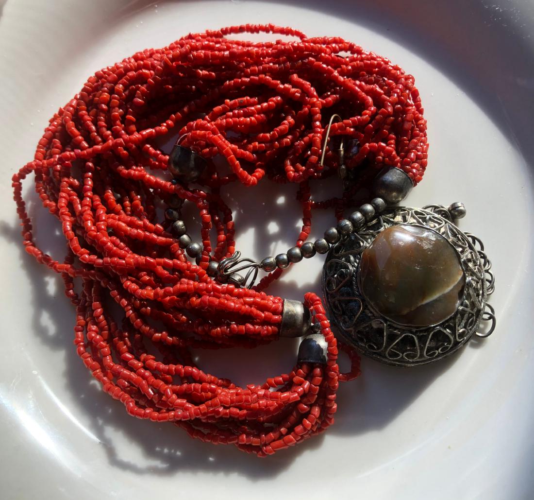 Antique Tibet Red Coral Necklace with Carnelian Penant: Antique Tibet Red Coral Necklace with Carnelian Penant, Length: 25"