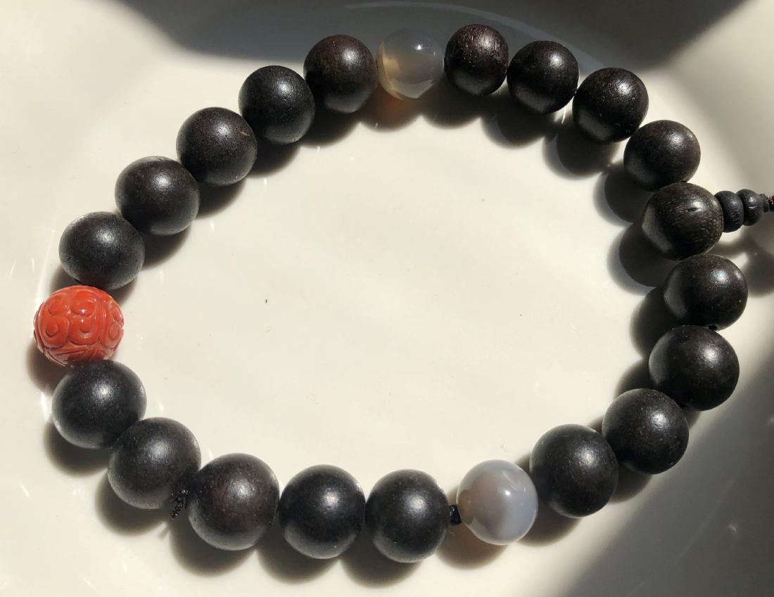 Antique Chen Xiang and Carnelian Buddha Prayer Beads: Antique Chen Xiang and Carnelian Buddha Prayer Beads, Size of Chen Xiang Beads: 16.3mm
