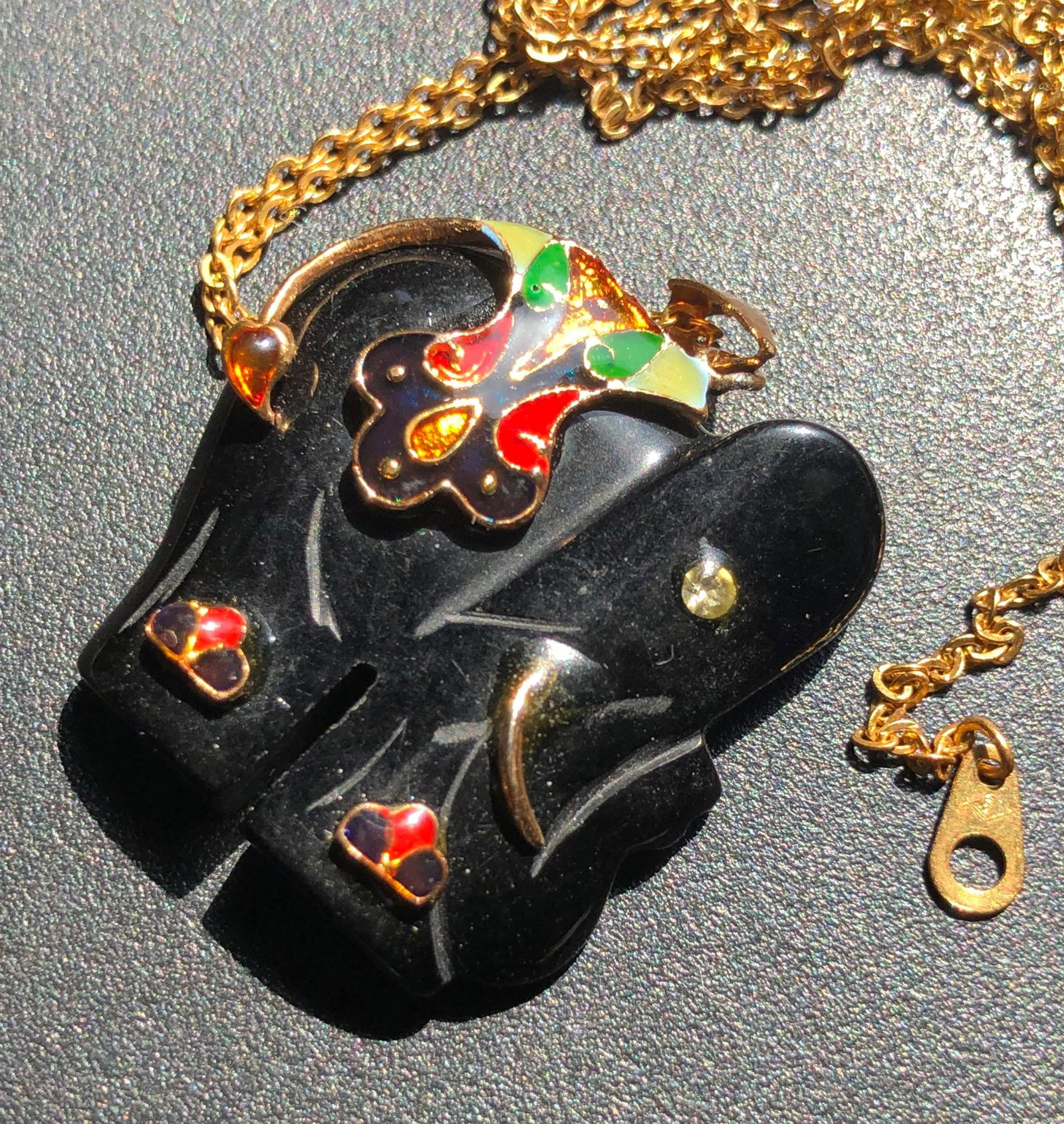 Vintage Black Onyx Elephant Pendant Necklace: Vintage Black Onyx Elephant Pendant Necklace, Size of Pendant: 1"