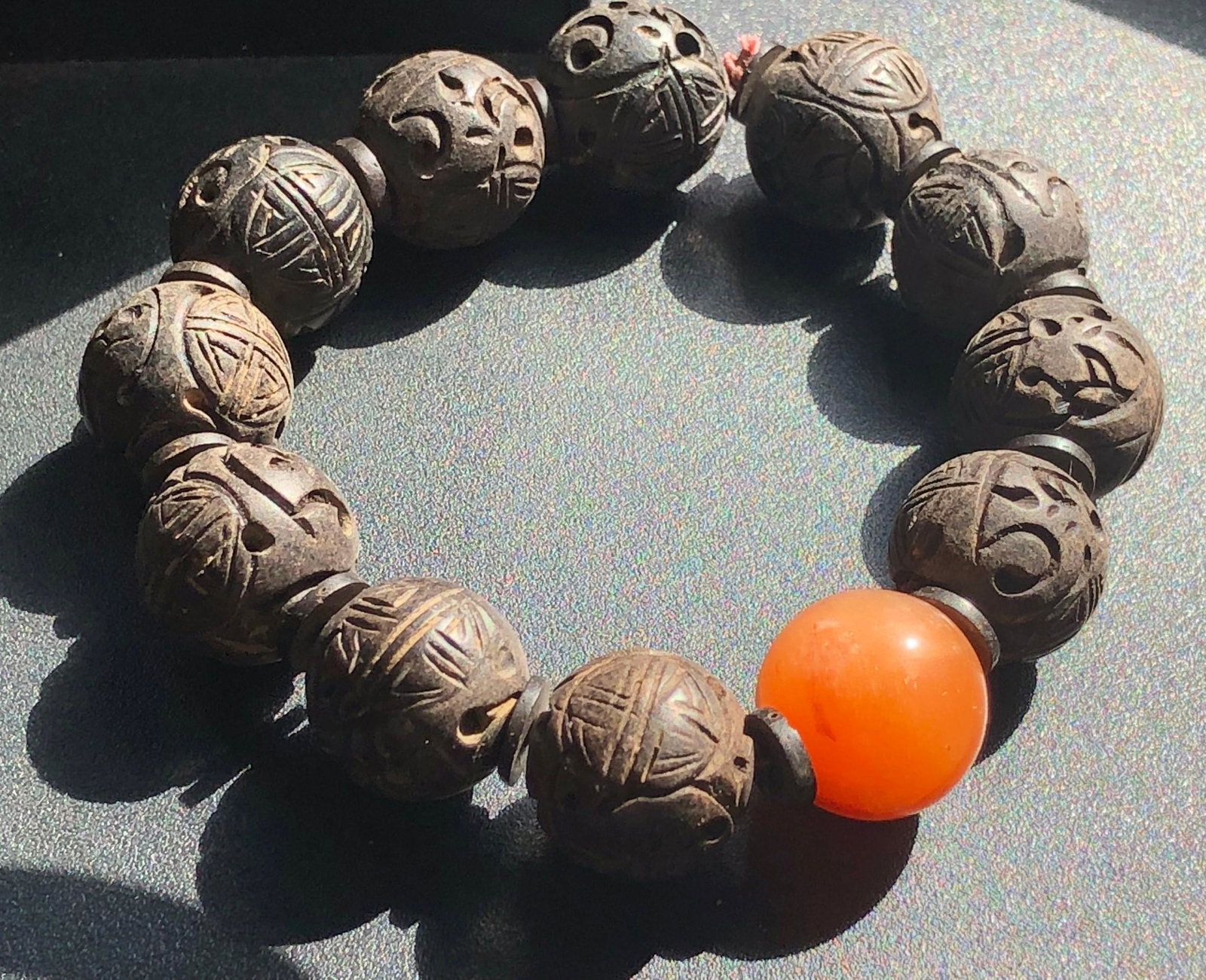 Antique Chen Xiang Longevity and Carnelian Beads: Antique Chen Xiang Longevity and Carnelian Beads Bracelet, Size of each bead: 15.2mm