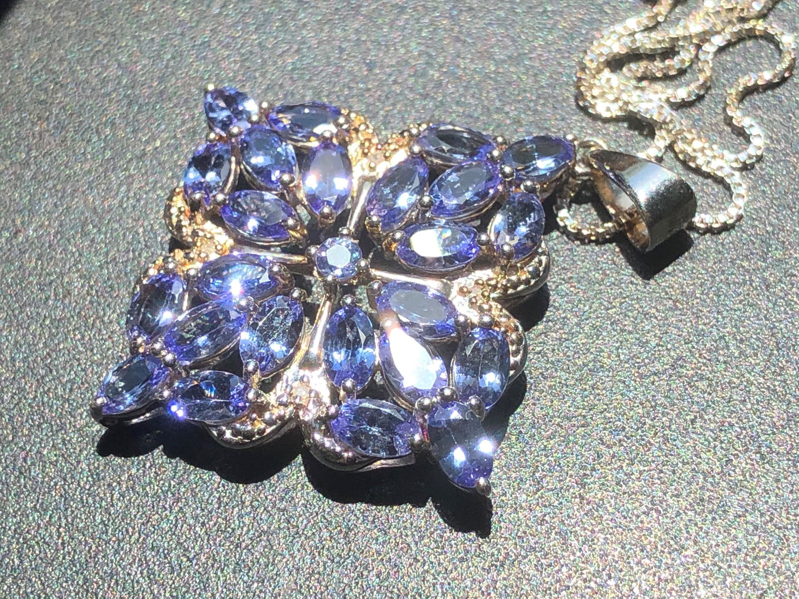 Vintage Silver Pendant Necklace (1 of 6)