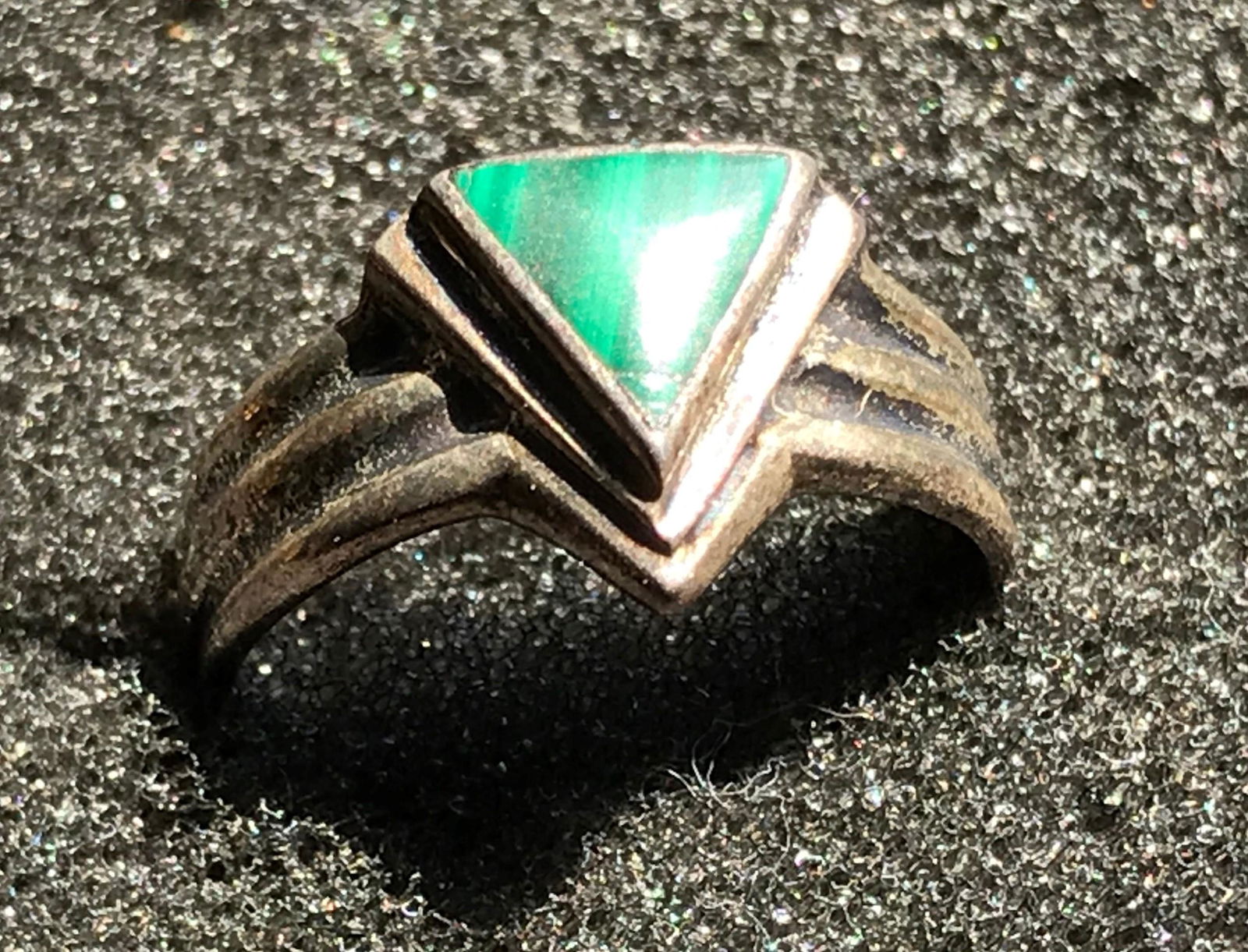 Antique Silver Malachite Ring: Antique Silver Malachite Ring, Size: 5