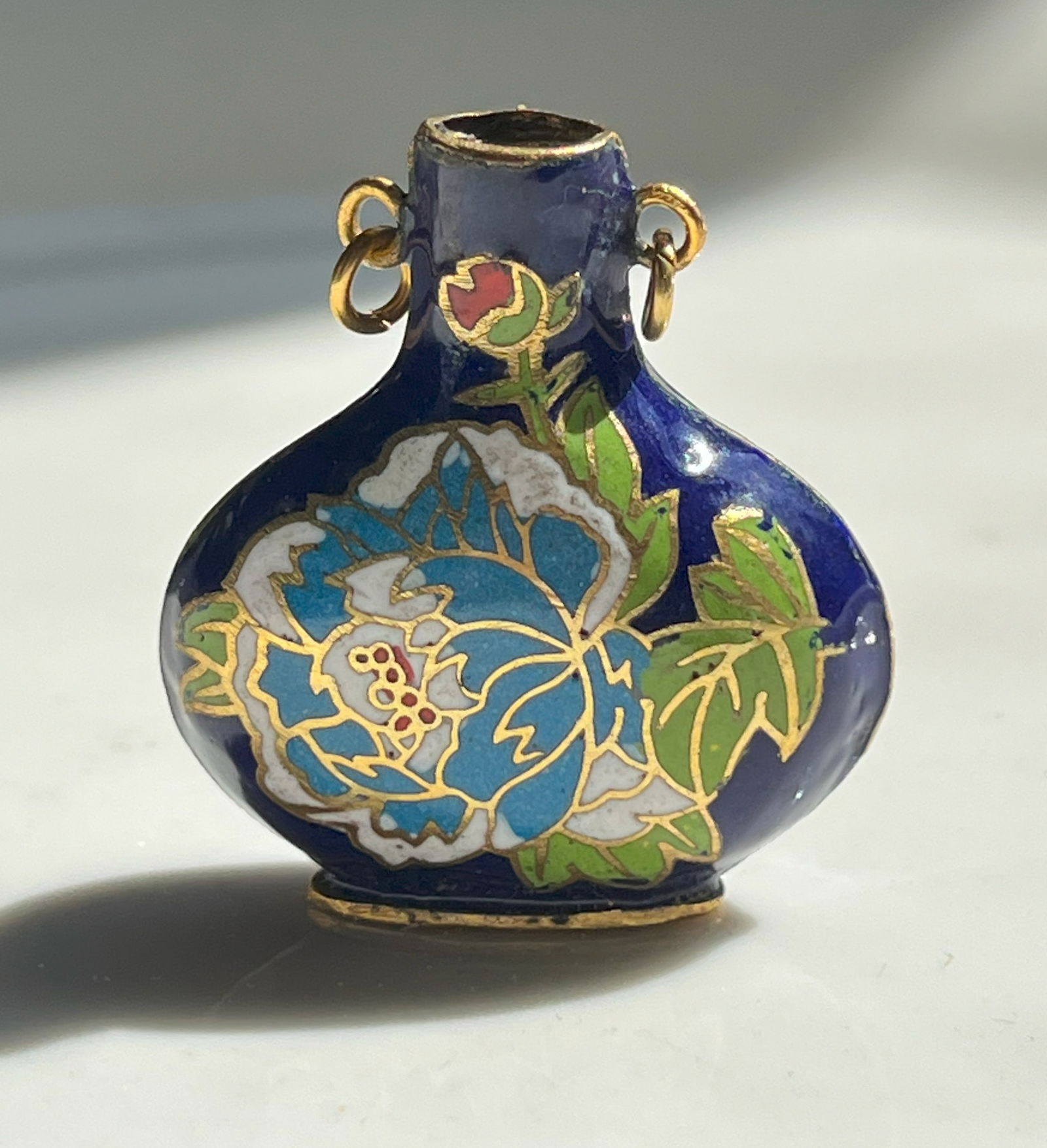 Vintage Cloisonne Vase: Vintage Cloisonne Vase, Size: 1"