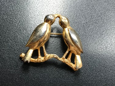 Vintage Brooch Pin