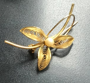 Vintage Brooch Pin