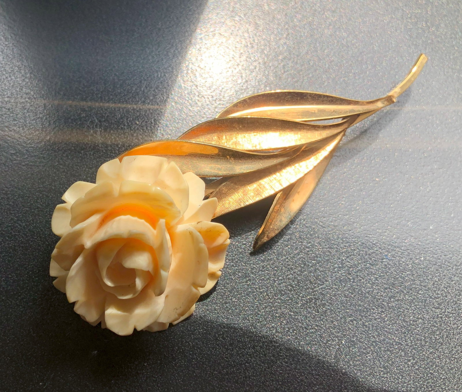 Vintage Gold Filled Brooch Pin: Vintage Gold Filled Brooch Pin