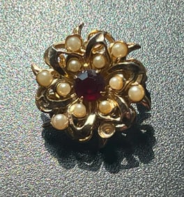Vintage Brooch Pin
