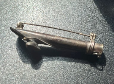Vintage silver Brooch Pin