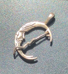 Vimtage Silver Brooch Pin