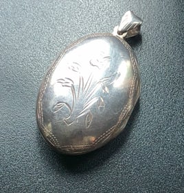 Vintage Silver Pendant