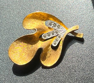 Vintage JJ Brooch Pin