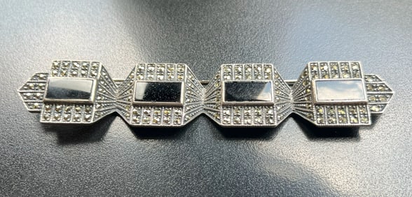 Vintage Silver Brooch Pin