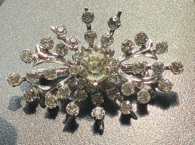 Vintage Brooch Pin