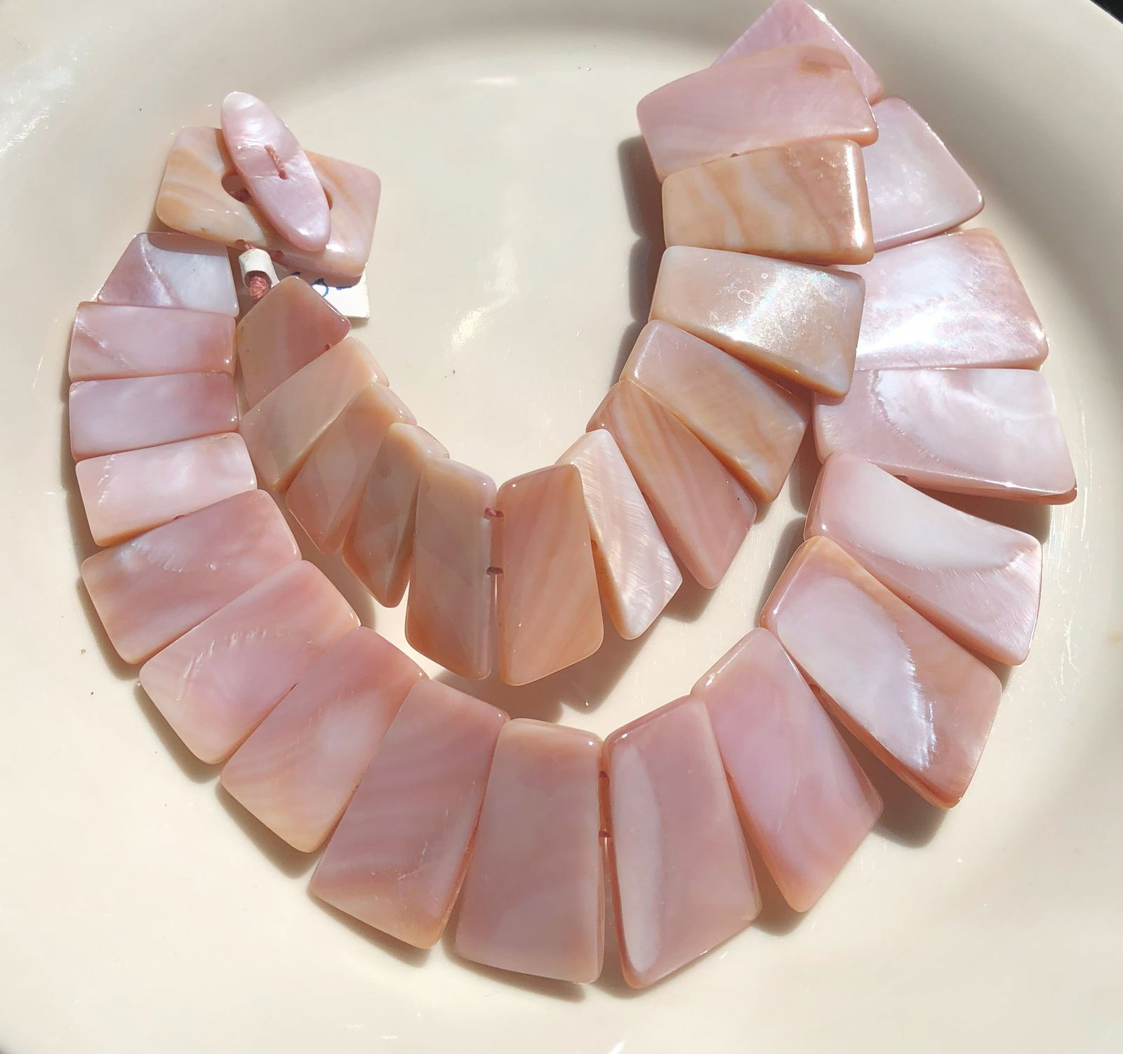Vintage Mother of Pearl Necklace: Vintage Mother of Pearl Necklace