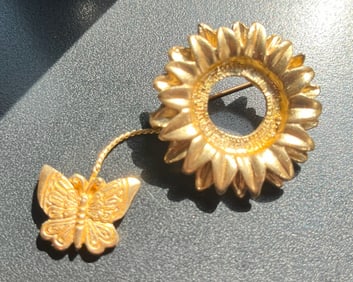 Vintage Brooch Pin