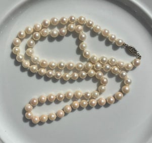 Vintage Pearl Necklace