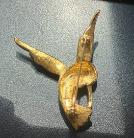 Vintage Trifari Brooch Pin