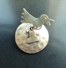 Vintage silver Brooch Pin