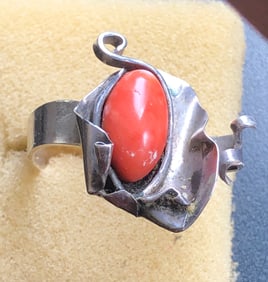 Vintage Silver Coral Ring