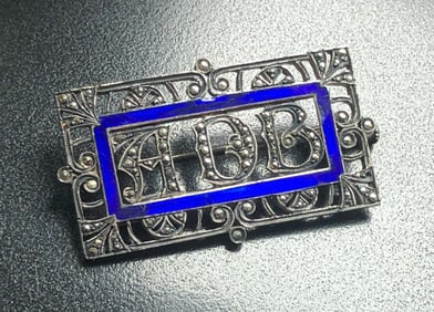 Vintage Silver Brooch Pin