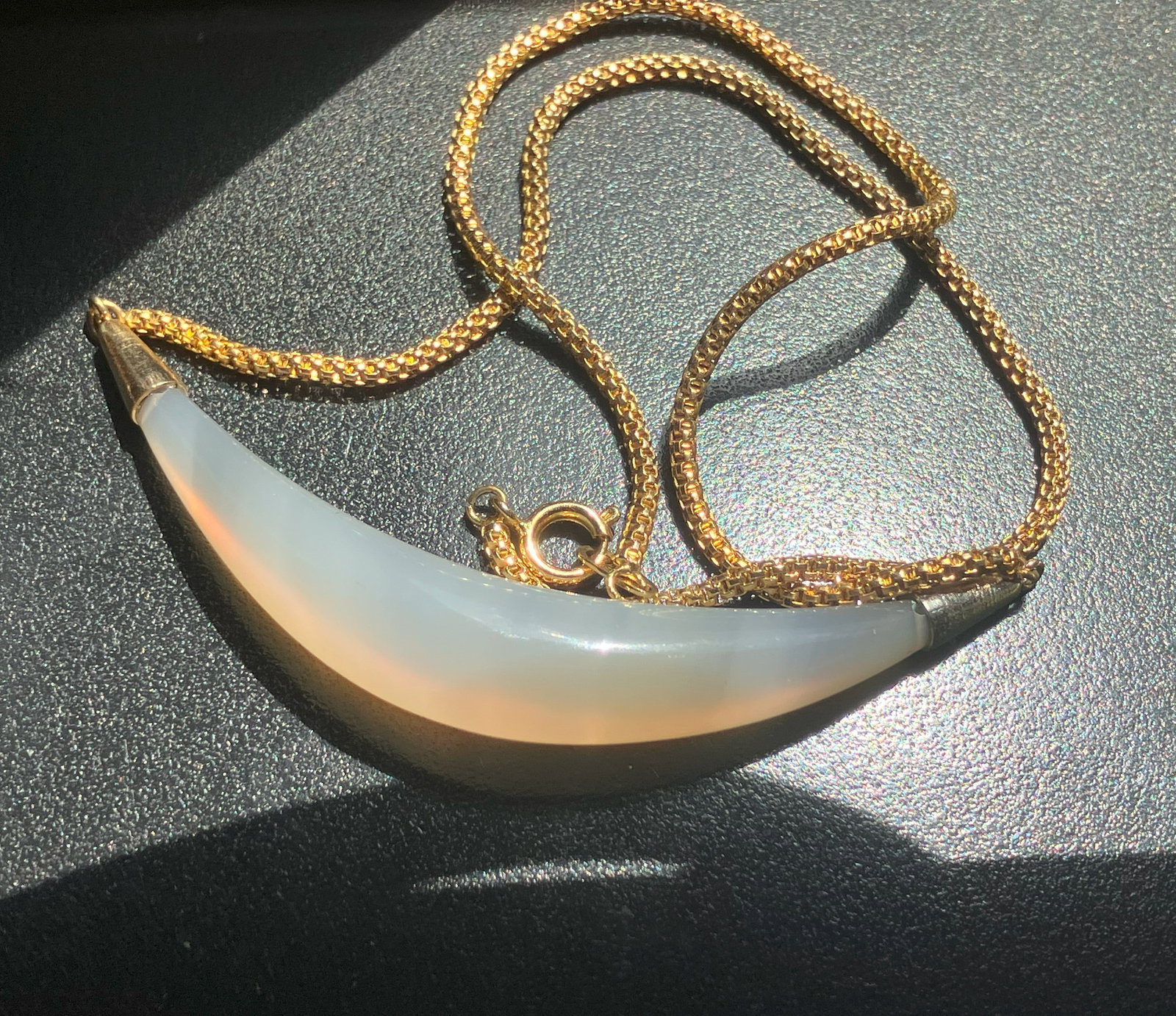 Vintage Necklace with Carnelian Pendant: Vintage Necklace with Carnelian Pendant