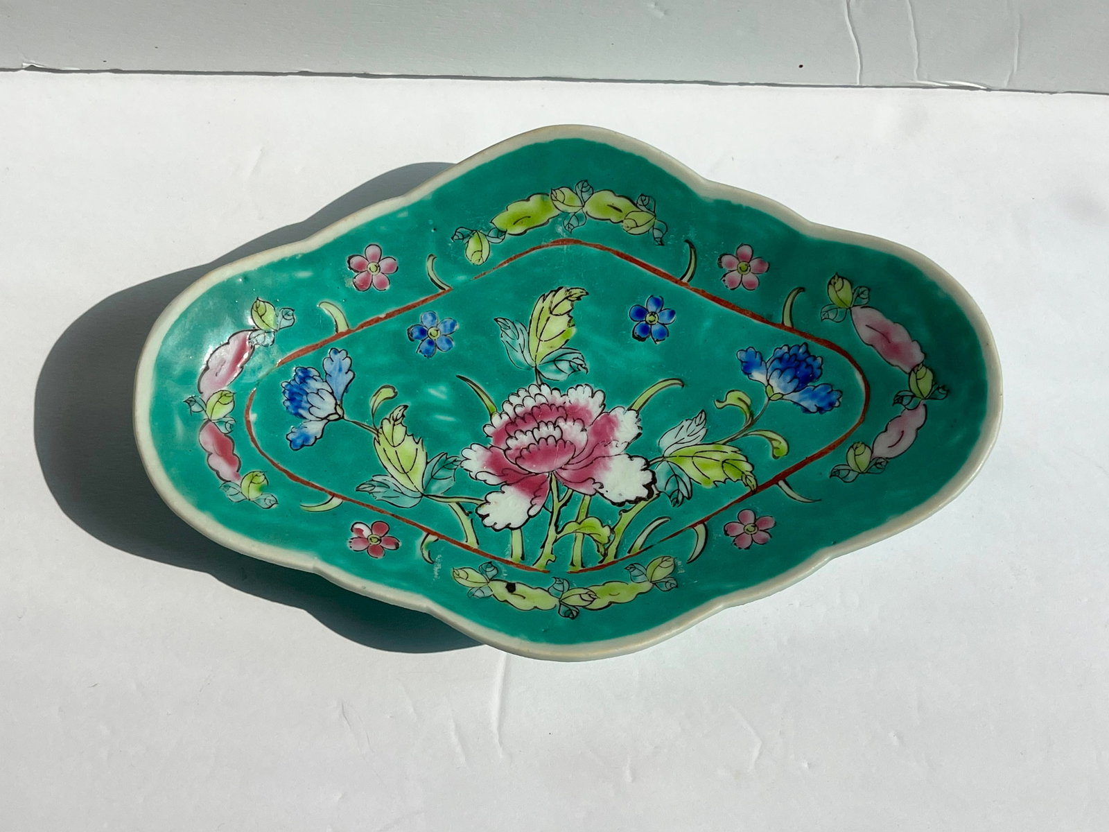 Antique Chinese Dish: Antique Chinese Dish, Size: 6"
