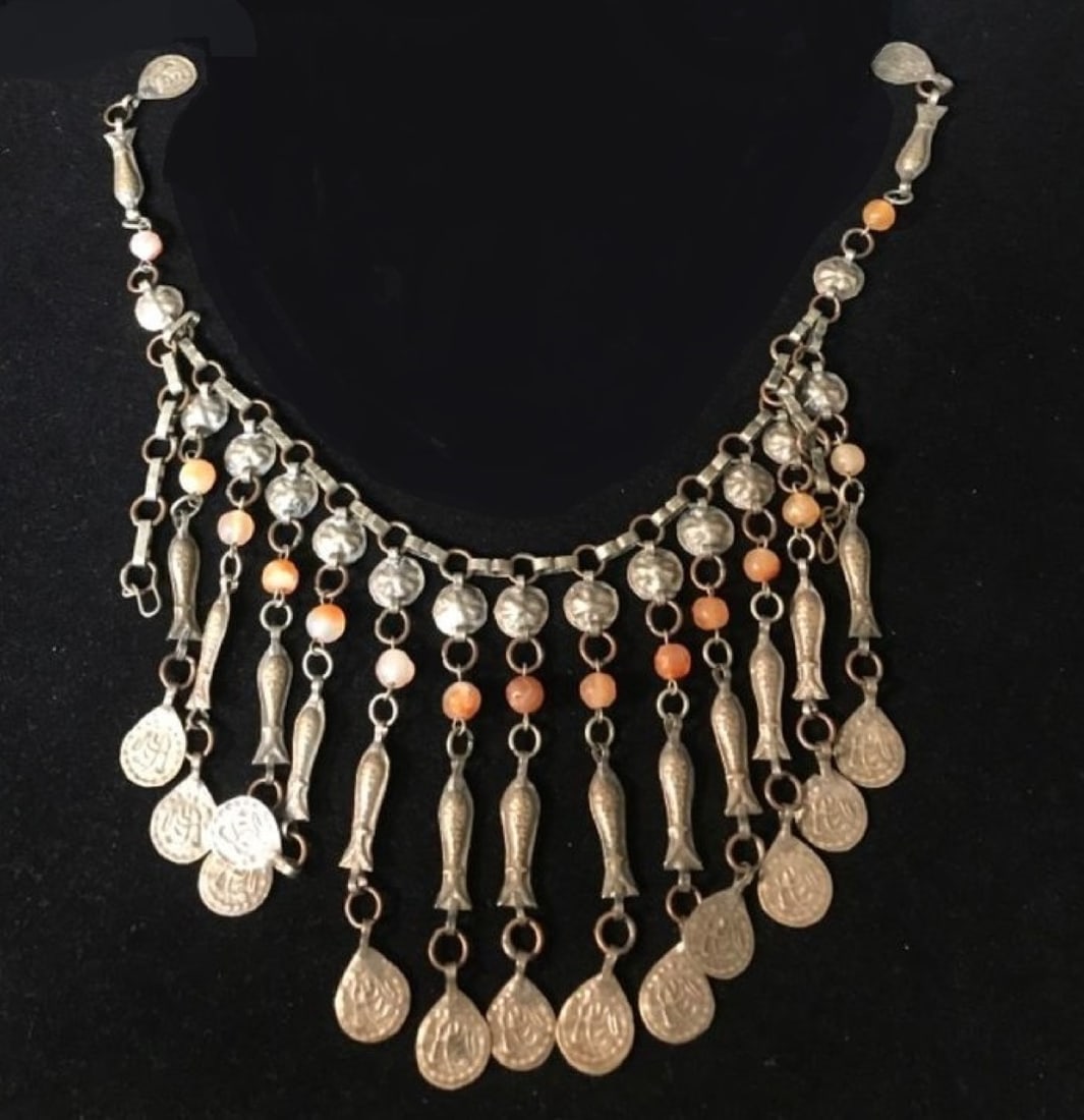 Antique Necklace, Size: 16" x 4": Antique Necklace, Size: 16" x 4"