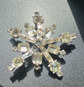 Vintage Brooch Pin