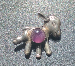 Vimtage Silver Brooch Pin