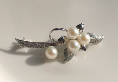 Vintage Silver Sea Pearl Brooch Pin