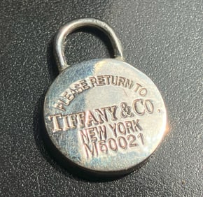 Silver tone Piece