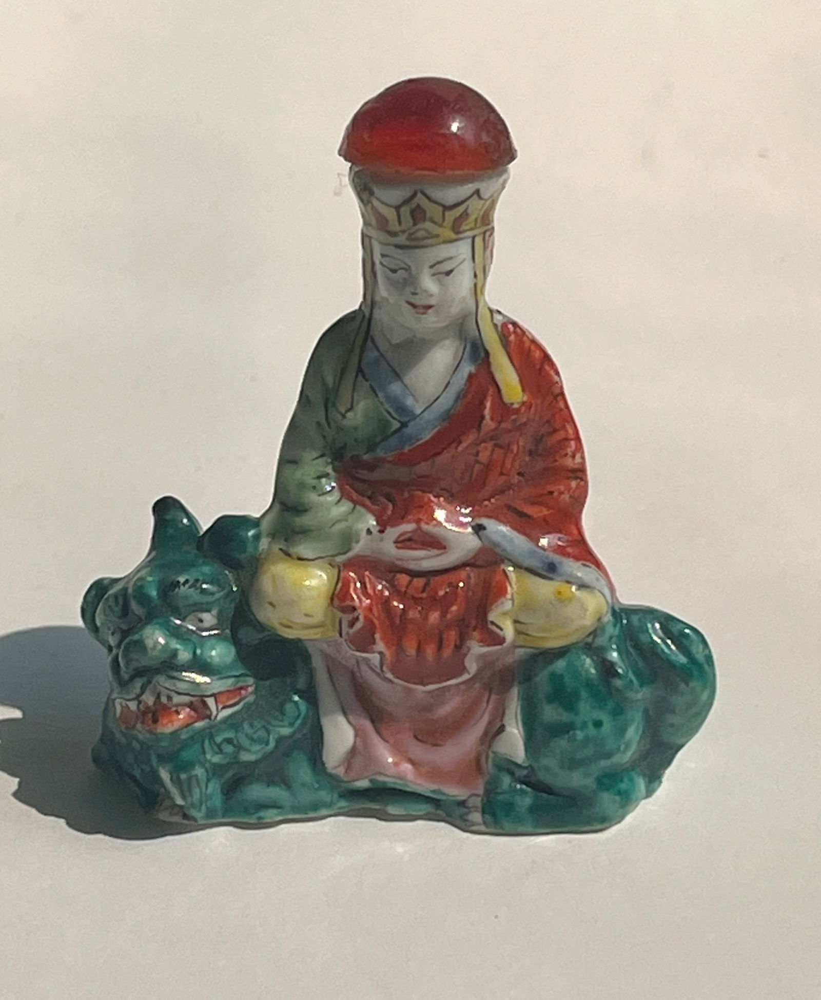 Vintage Snuff Bottle: Vintage Snuff Bottle, Size: 2.5"