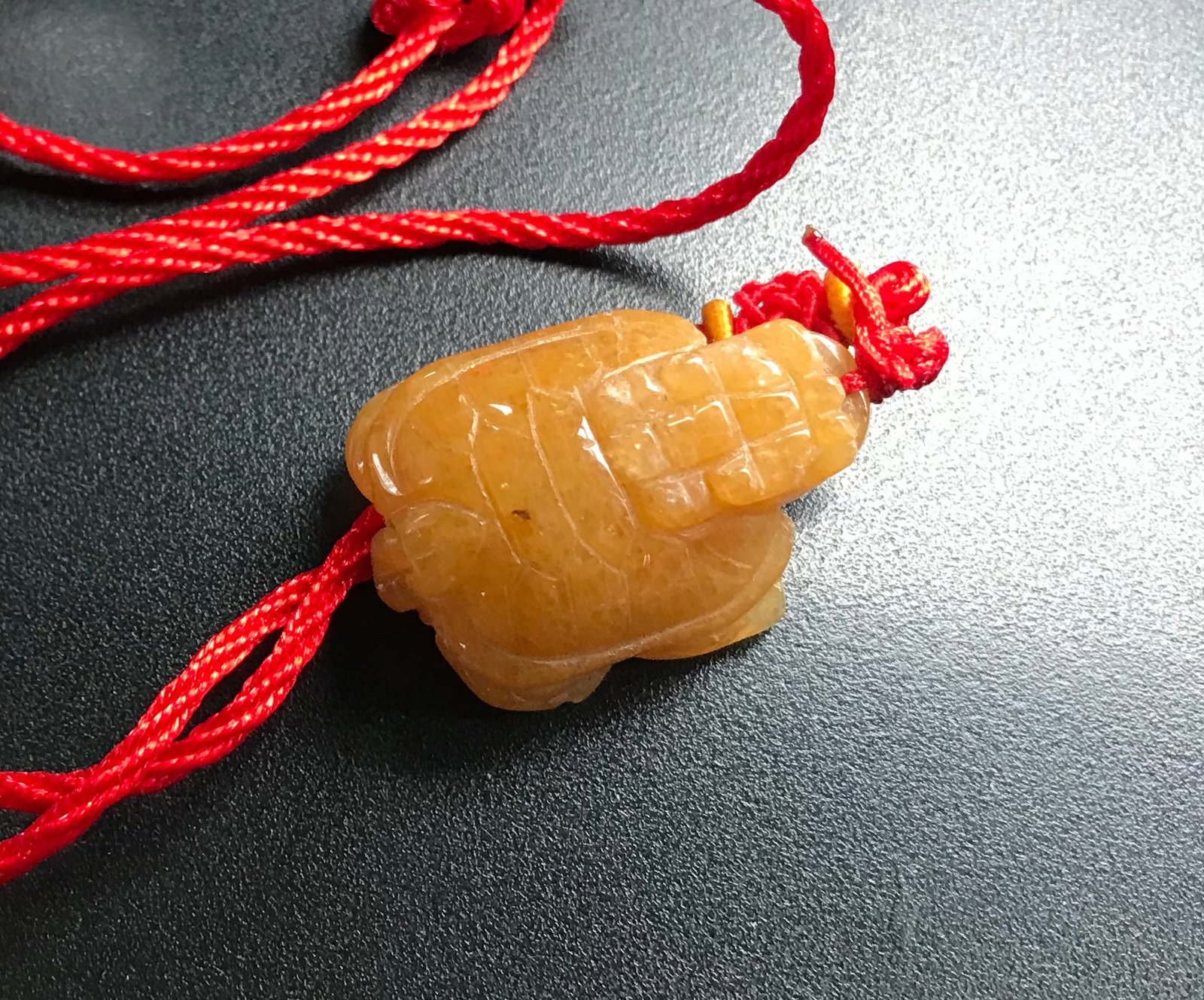 Vintage Yellow Turtle Pendant: Yellow Turtle Pendant Necklace, Size: 1.25"