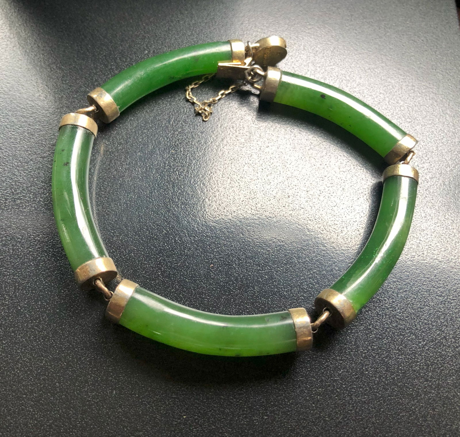 Vintage Green Jade Bracelet: Vintage Green Jade Bracelet