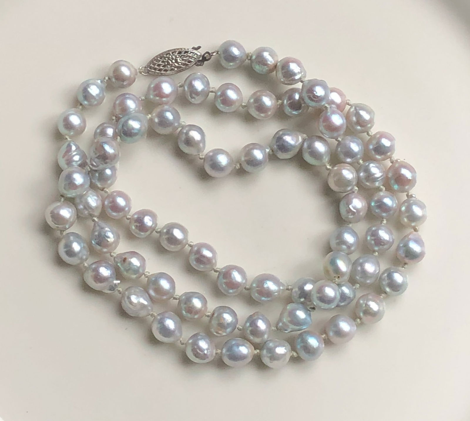 14K Gold Clasp Pearl Necklace: 14K Gold Clasp Pearl Necklace, Length: 25"