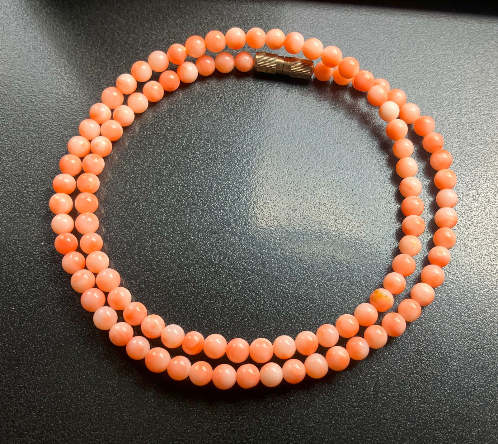 Vintage Coral Necklace (1 of 3)