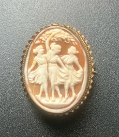 Vintage silver Cameo Brooch Pin
