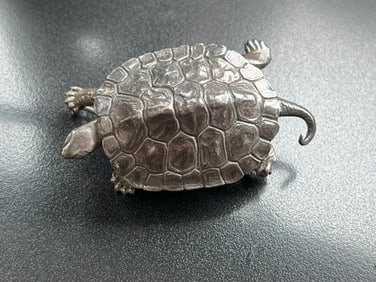 Vintage Brooch Pin