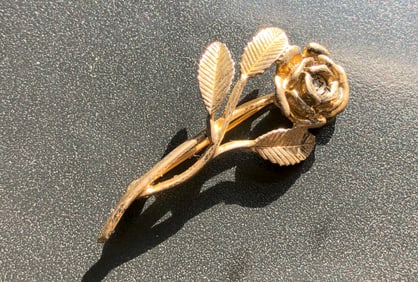Vintage silver Brooch Pin