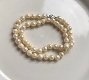 14K Gold Clasp Sea Pearl Necklace