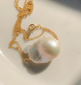 Silver Chain with baroque Pearl Pendant